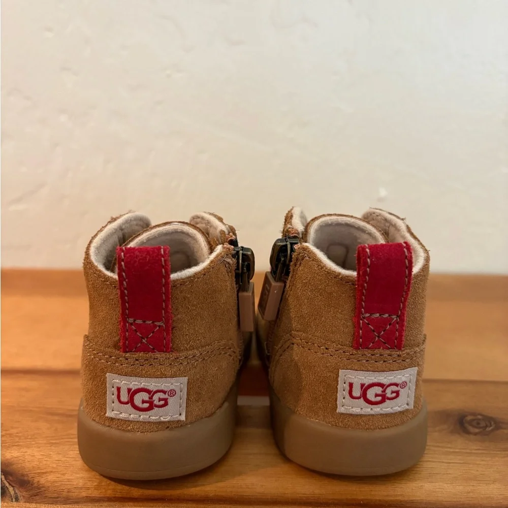 NWOB UGG Infant Chukka Boot - Tan and Red - Size US 2/3